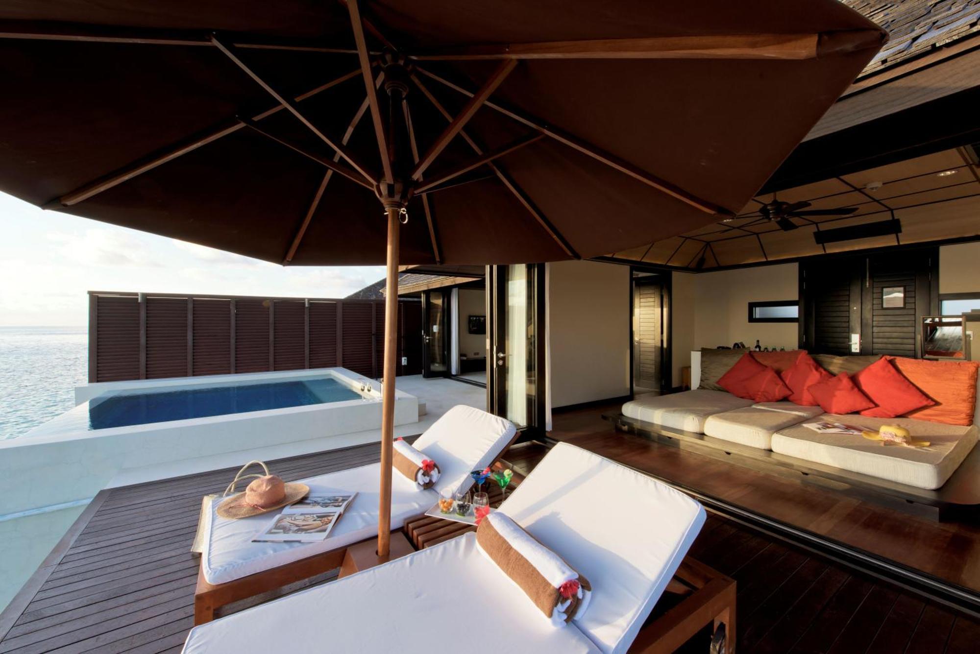 Lily Beach Resort And Spa Huvahendhoo Island Esterno foto