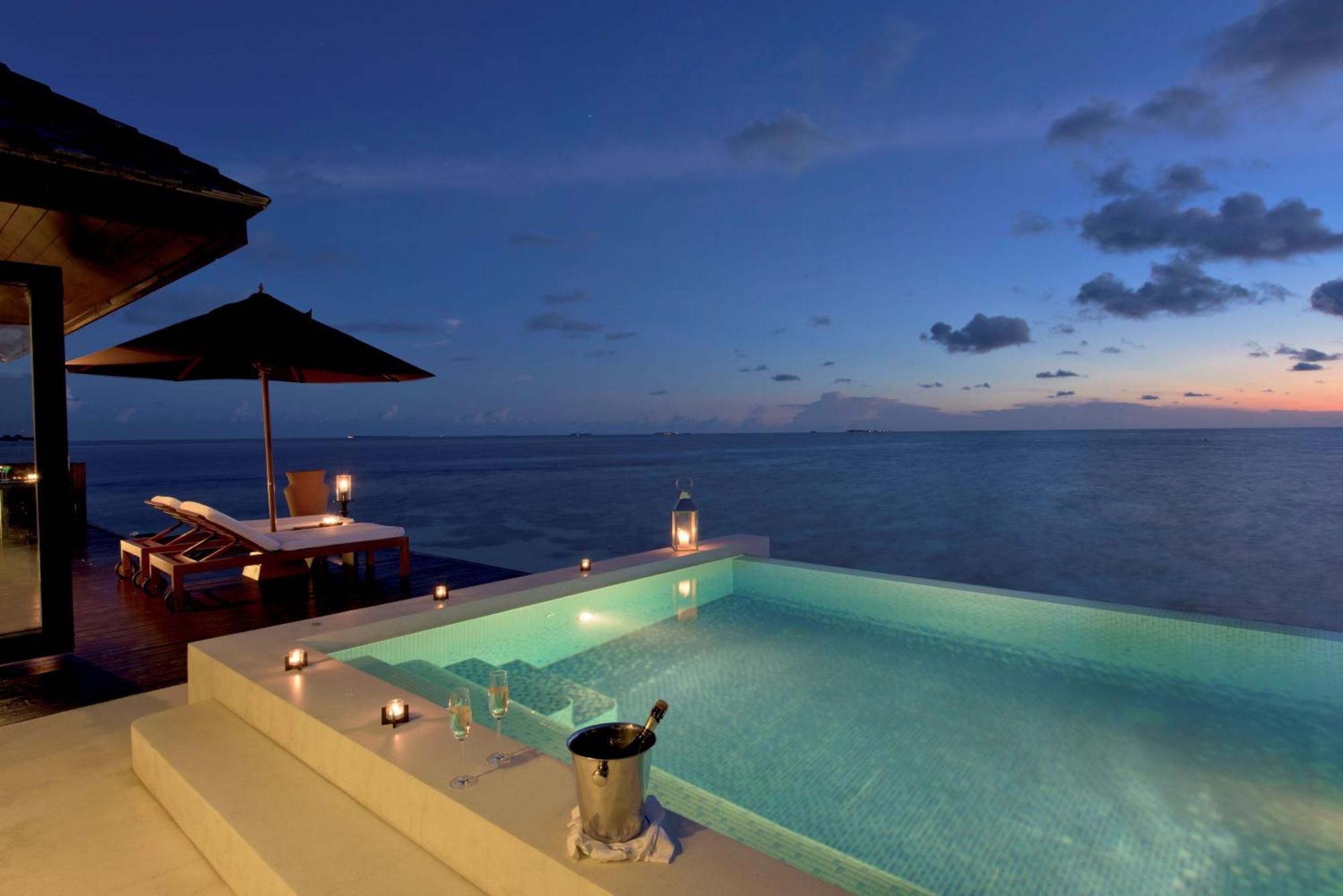 Lily Beach Resort And Spa Huvahendhoo Island Esterno foto
