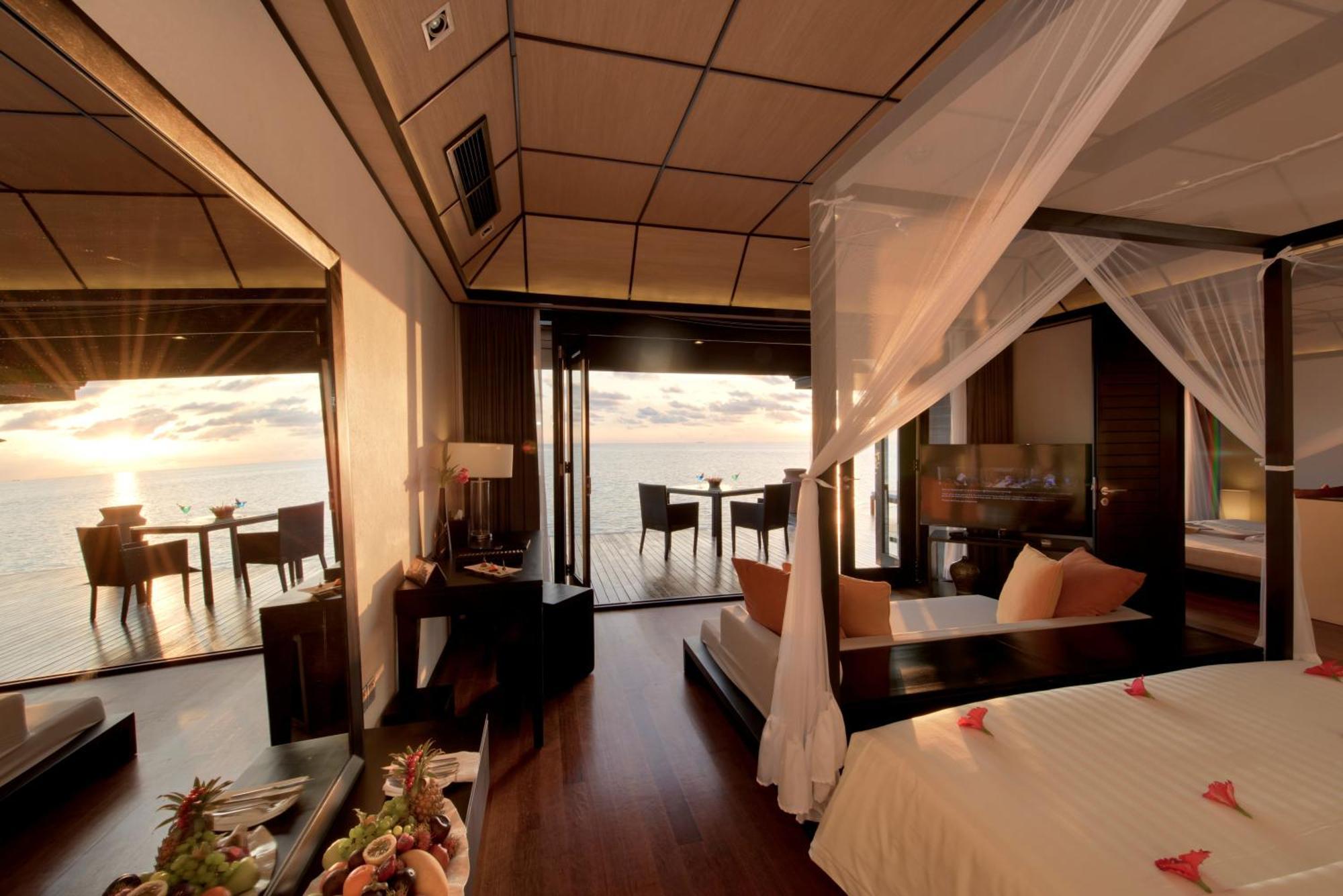 Lily Beach Resort And Spa Huvahendhoo Island Esterno foto