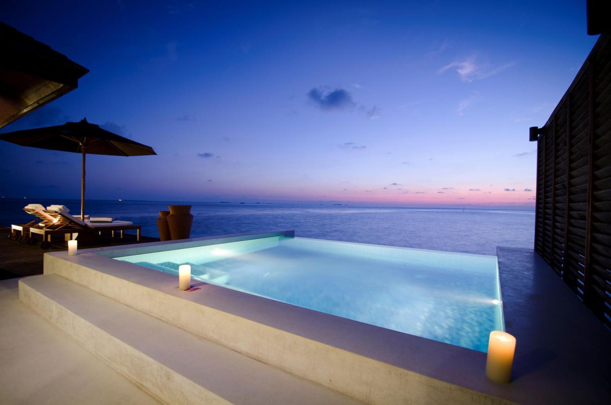Lily Beach Resort And Spa Huvahendhoo Island Esterno foto