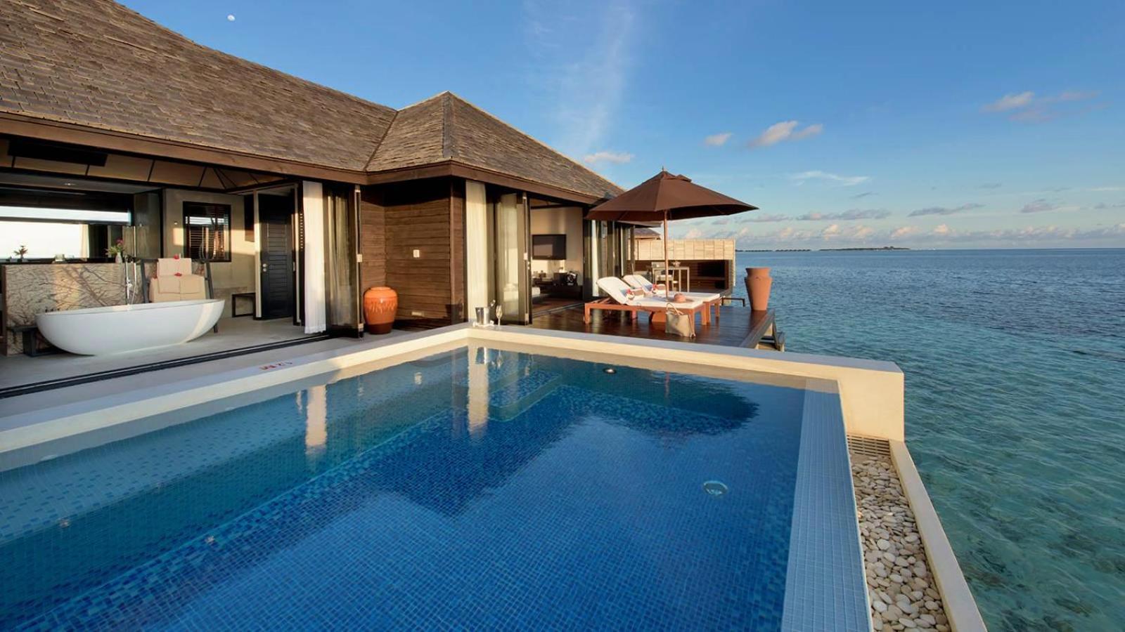 Lily Beach Resort And Spa Huvahendhoo Island Esterno foto