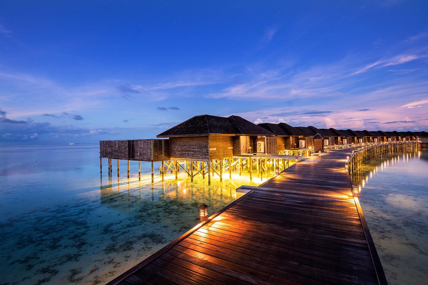 Lily Beach Resort And Spa Huvahendhoo Island Esterno foto