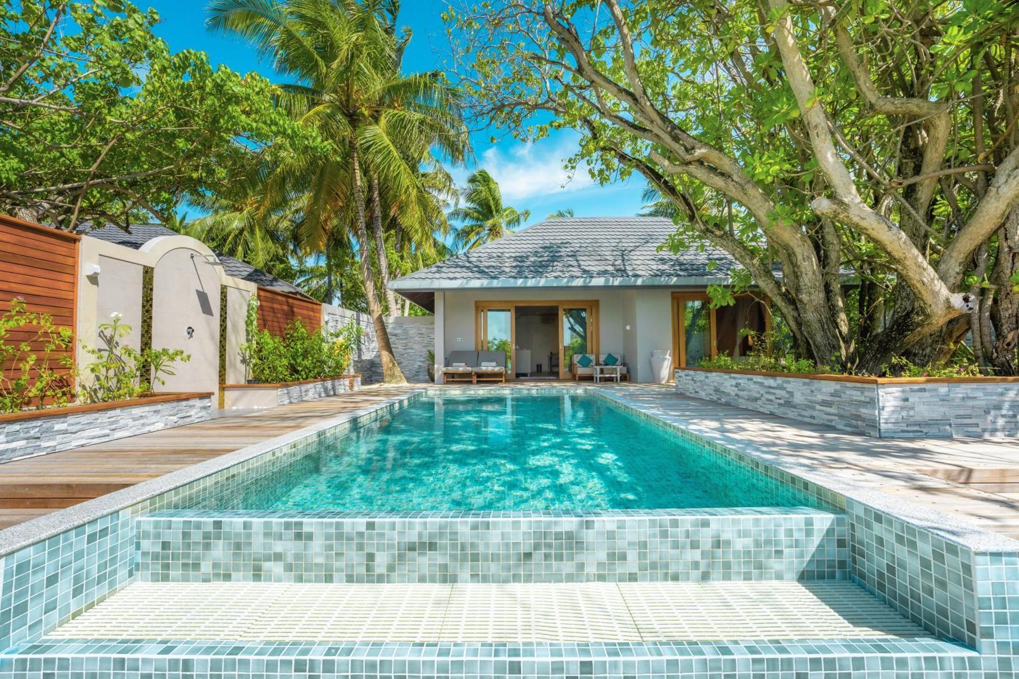 Lily Beach Resort And Spa Huvahendhoo Island Esterno foto