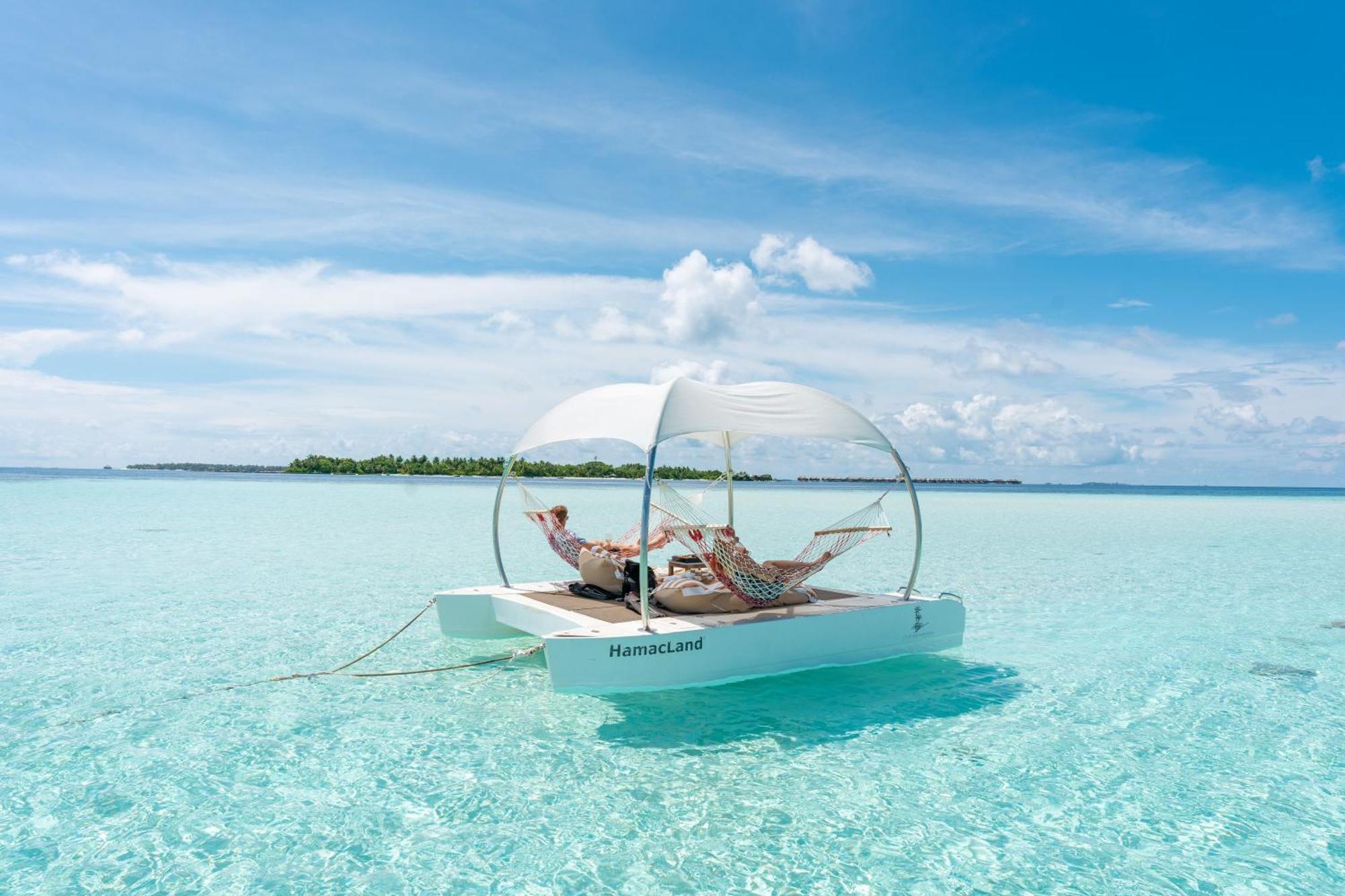 Lily Beach Resort And Spa Huvahendhoo Island Esterno foto