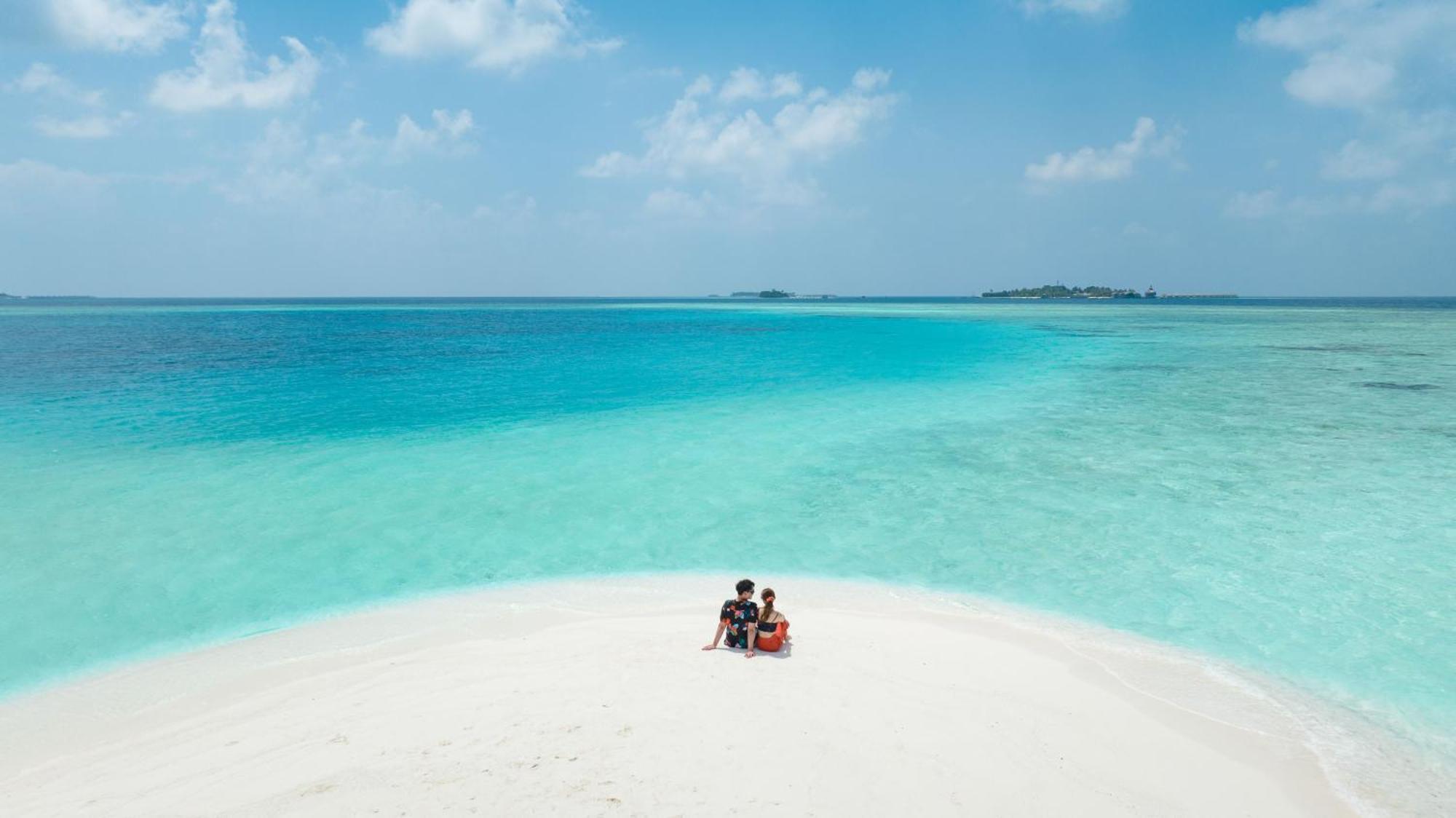 Lily Beach Resort And Spa Huvahendhoo Island Esterno foto