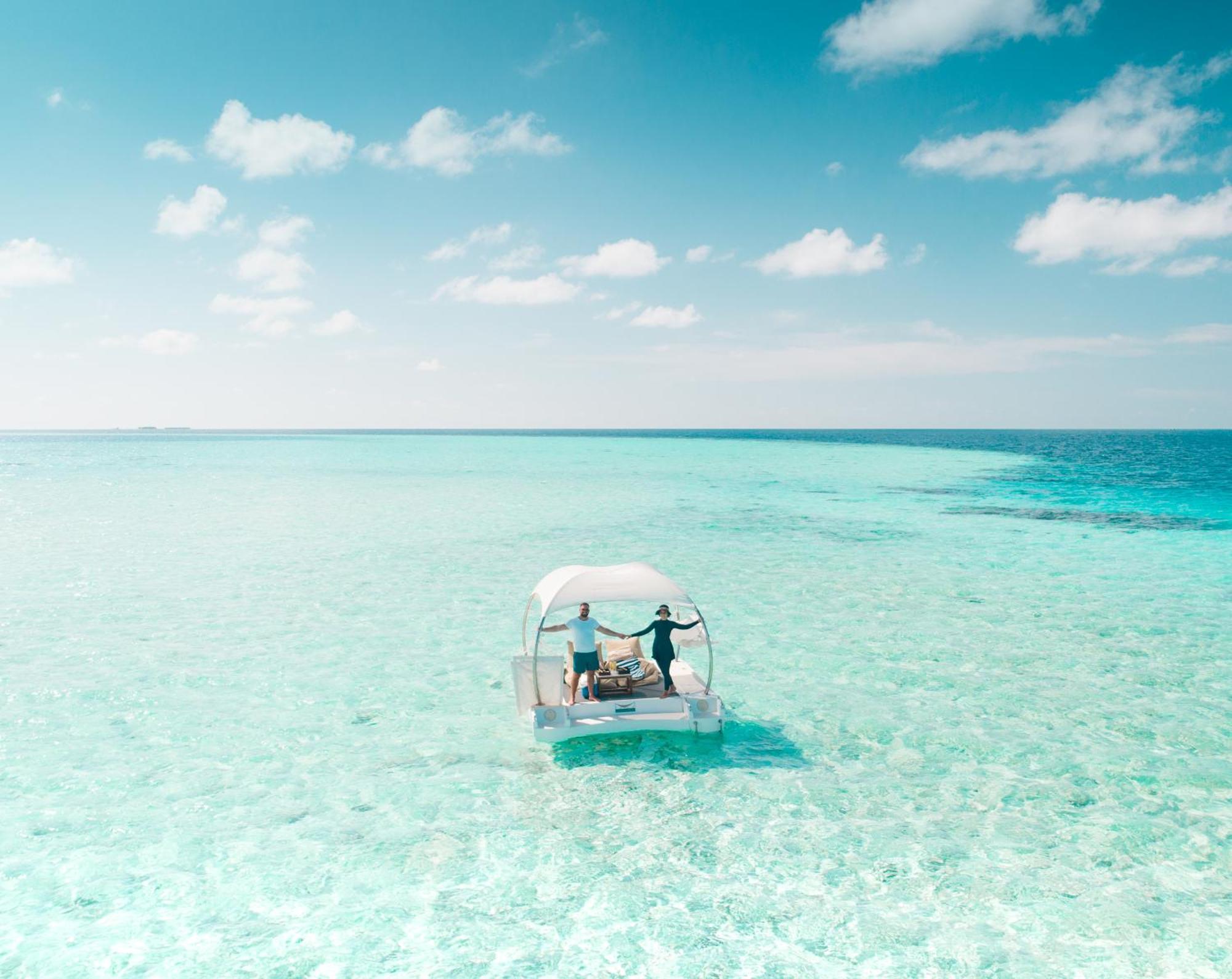 Lily Beach Resort And Spa Huvahendhoo Island Esterno foto