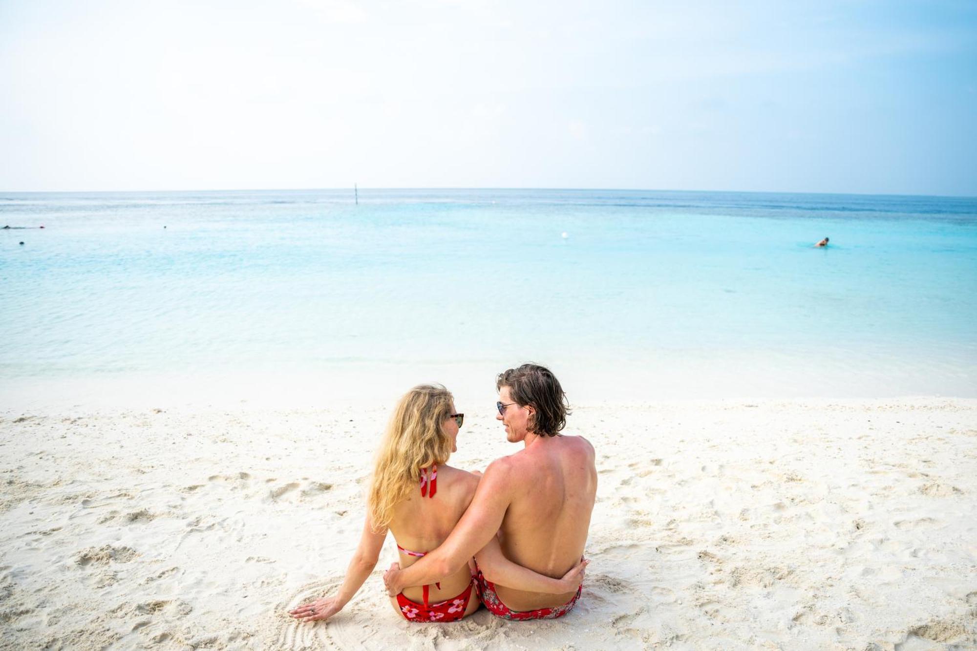 Lily Beach Resort And Spa Huvahendhoo Island Esterno foto
